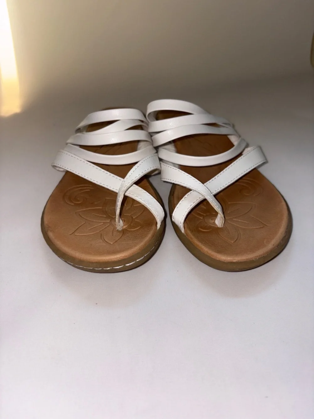 b.o.c. Alisha‎ - White Multi-Strap Slide Sandals - Size 9 - Picture 3 of 7